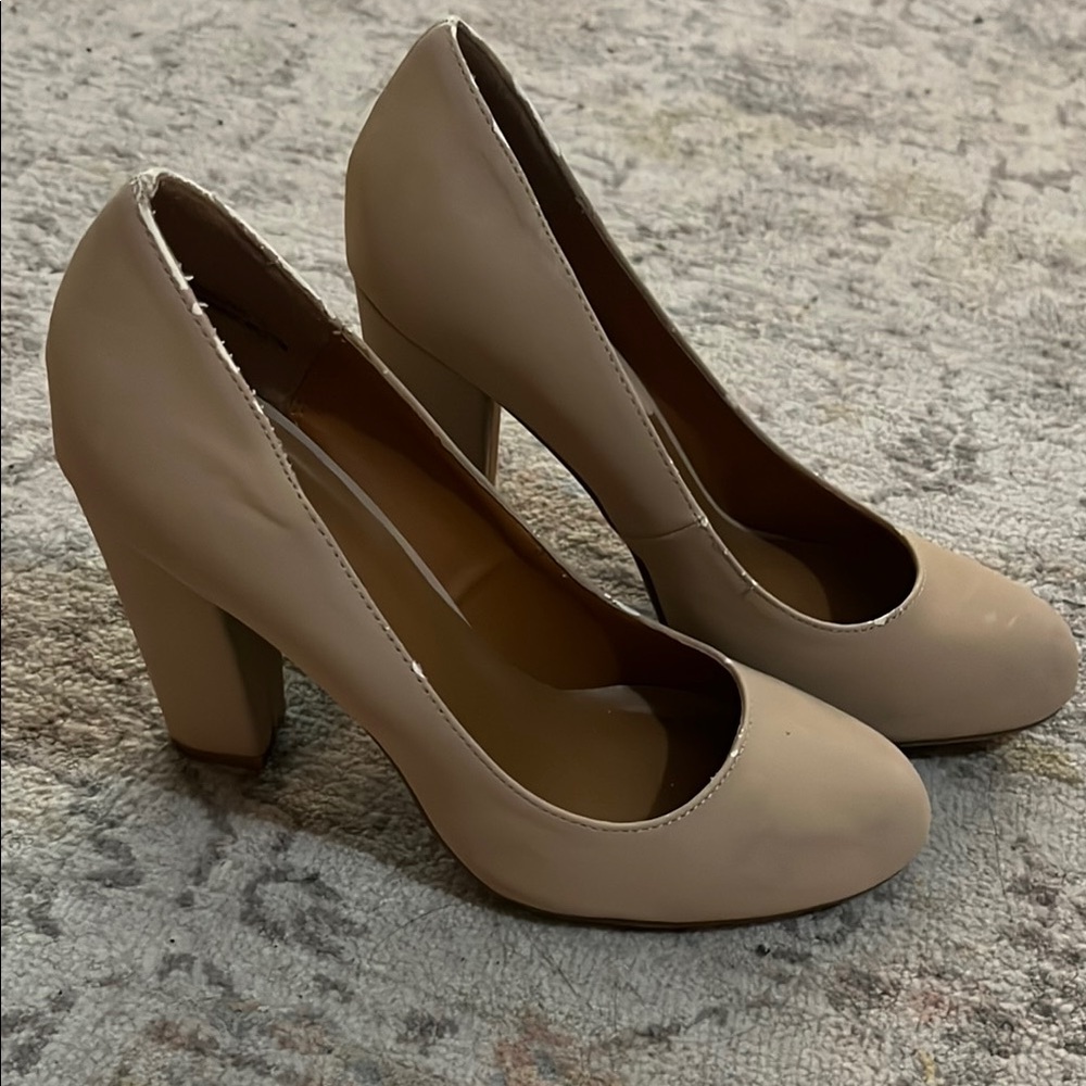 BAMBOO Tan Heels Classic Block Style
